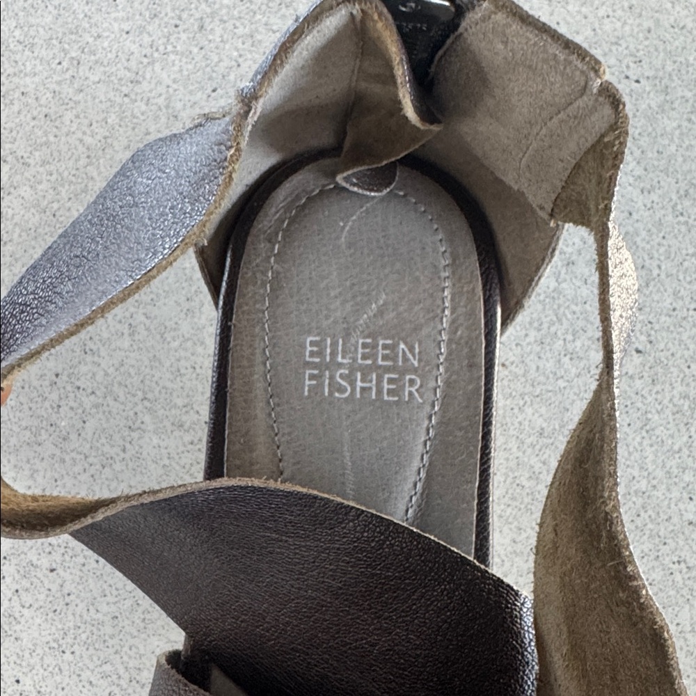 EILEEN FISHER size 9 - Picture 5 of 6